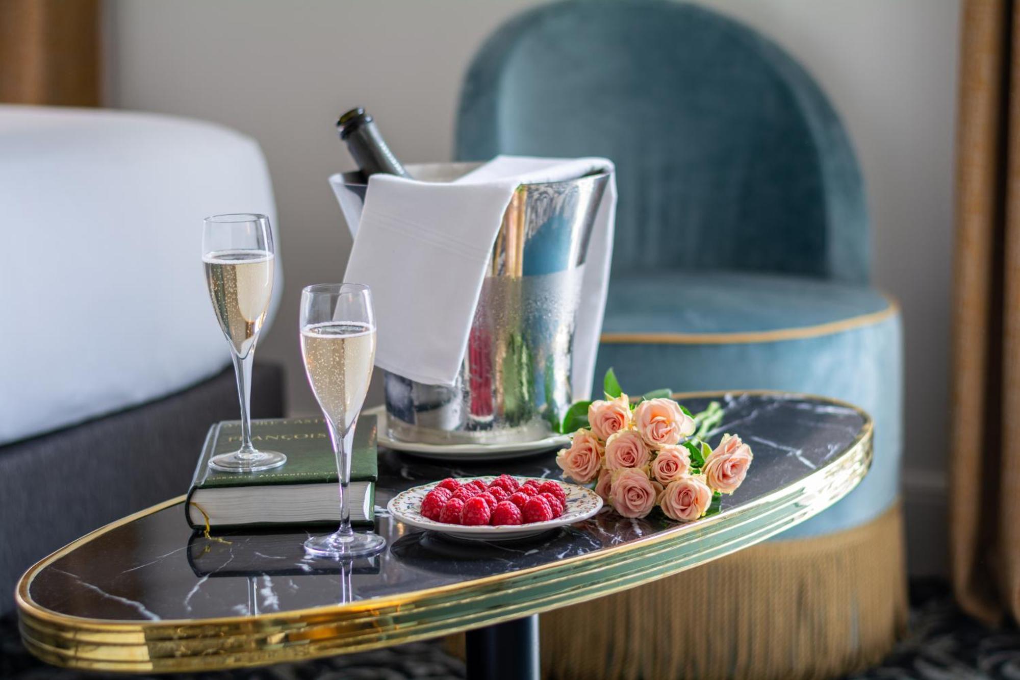 Hotel & Spa Napoleon Фонтенбло Экстерьер фото